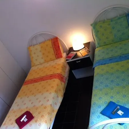 別荘 The Rooms Apartment